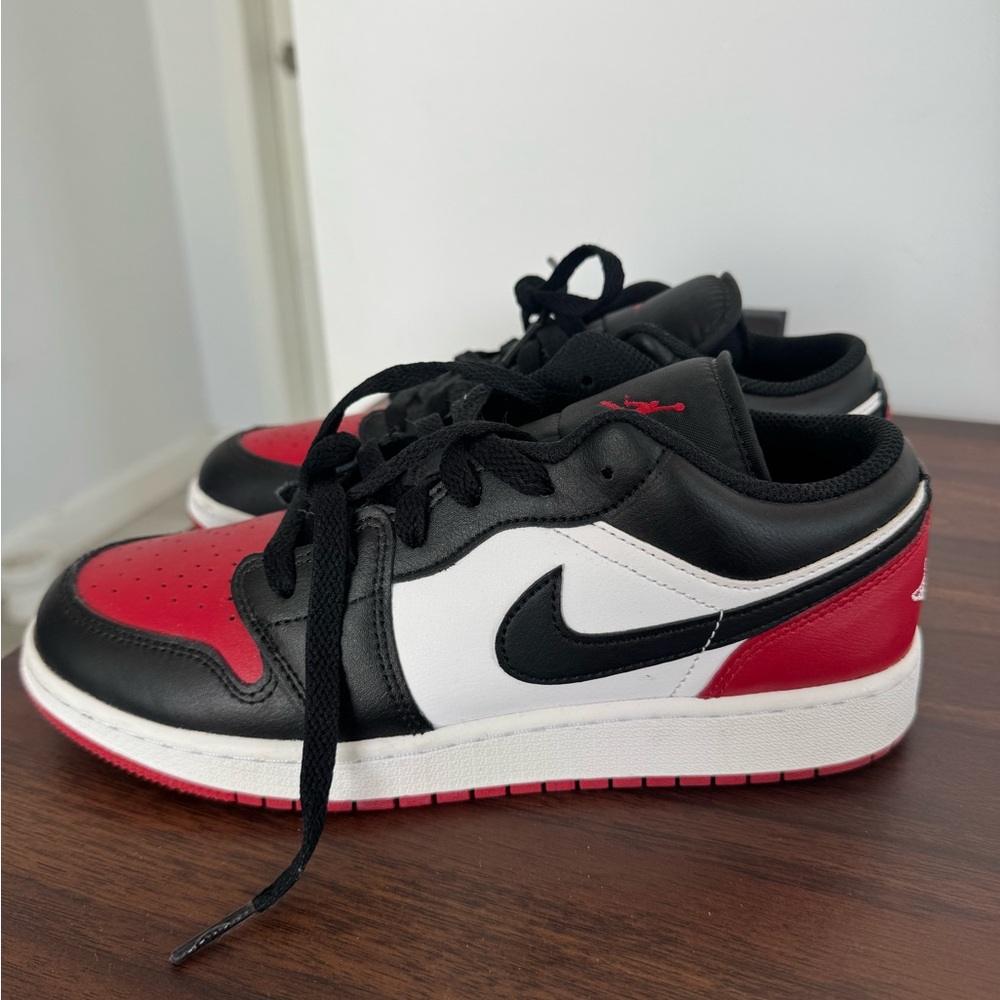 Jordan Low-Top Sneakers in Black and Red